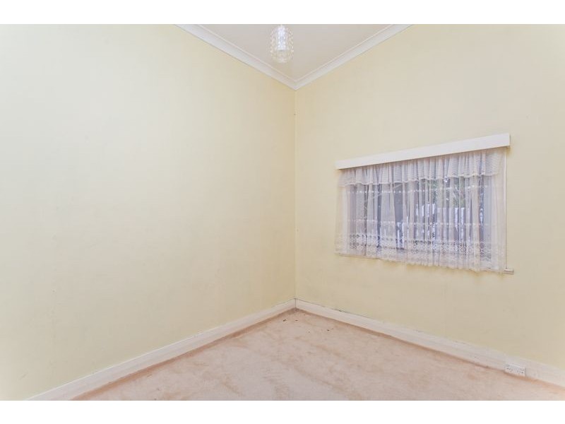 118 Clifton Street, Kelmscott WA 6111