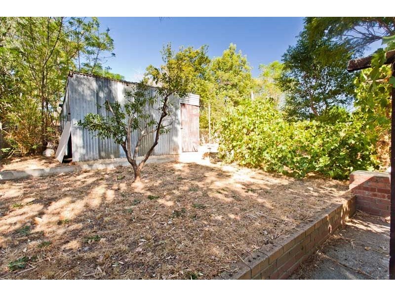 118 Clifton Street, Kelmscott WA 6111