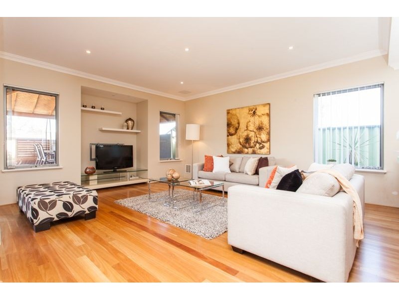 20 Joshua Close, Bibra Lake WA 6163