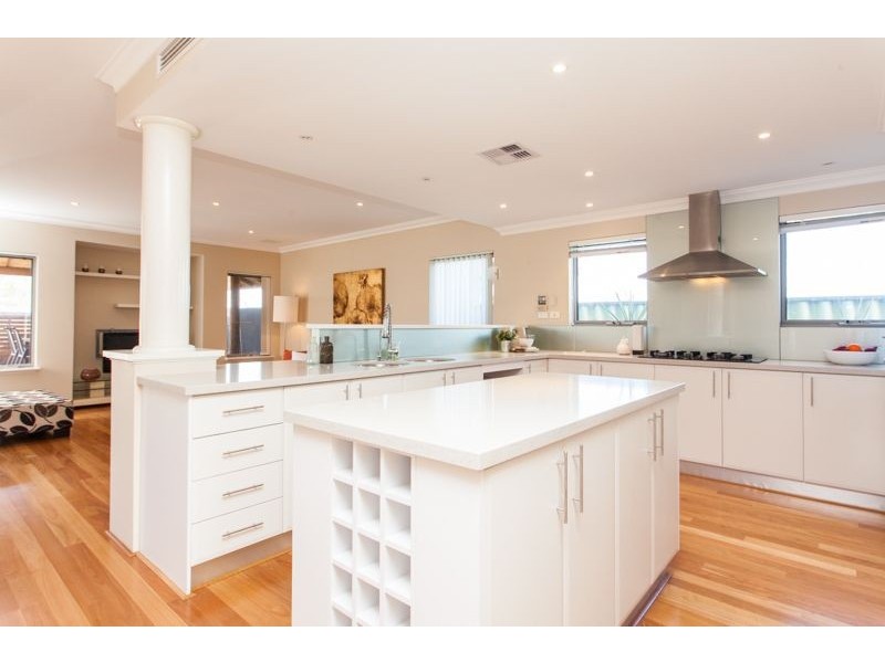 20 Joshua Close, Bibra Lake WA 6163