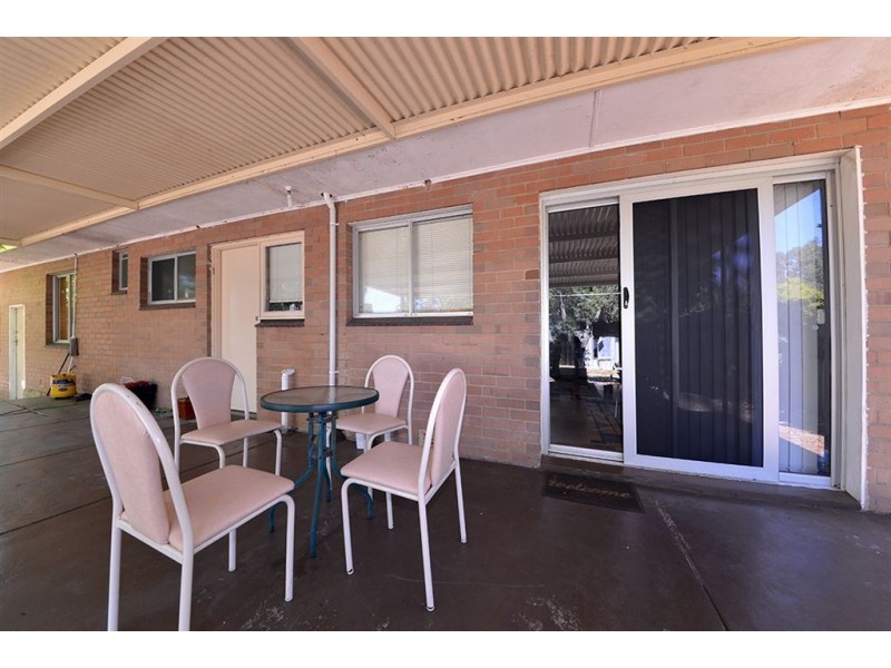 143 Eudoria Street, Gosnells WA 6110