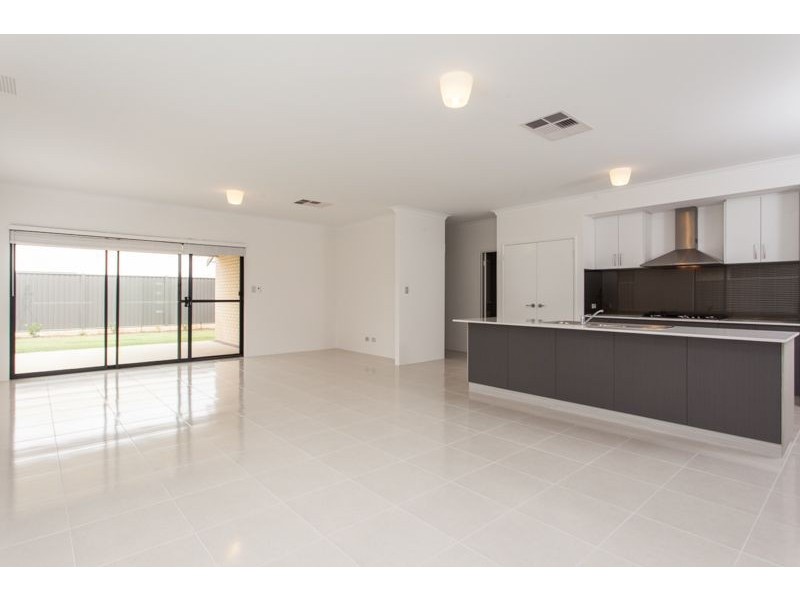 32 Camballin Street, Harrisdale WA 6112