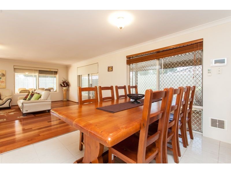 13 Provincial Mews, Bibra Lake WA 6163