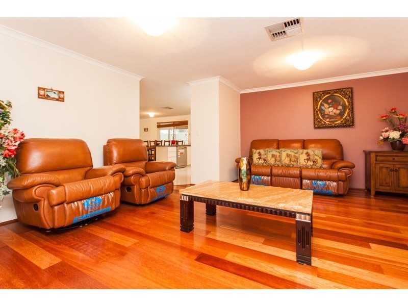 13 Provincial Mews, Bibra Lake WA 6163