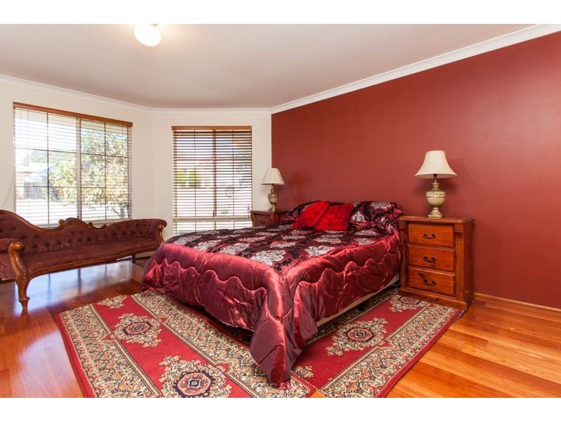 13 Provincial Mews, Bibra Lake WA 6163