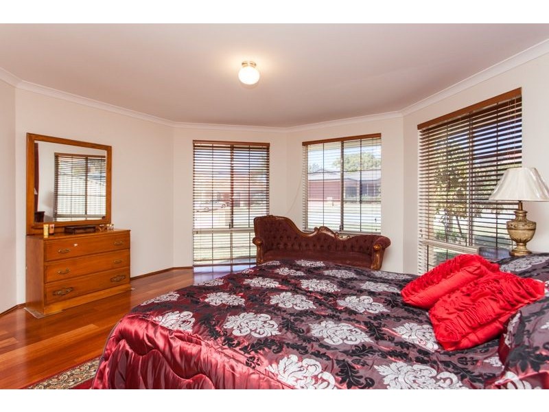 13 Provincial Mews, Bibra Lake WA 6163