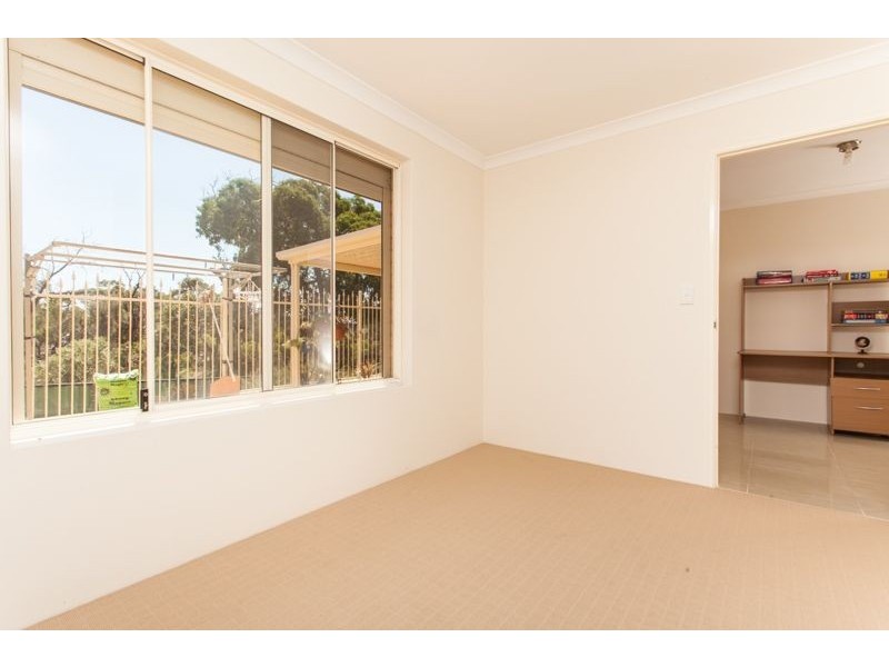 13 Provincial Mews, Bibra Lake WA 6163