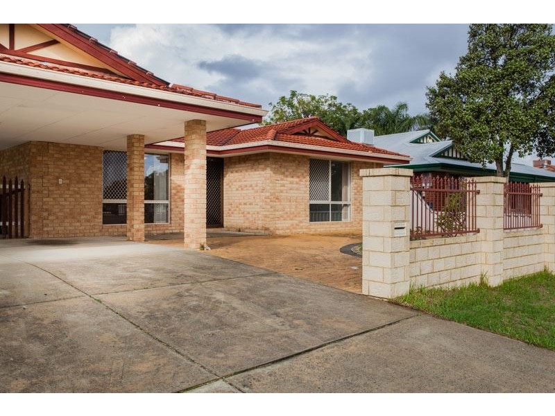 48 Brown Crescent, Seville Grove WA 6112