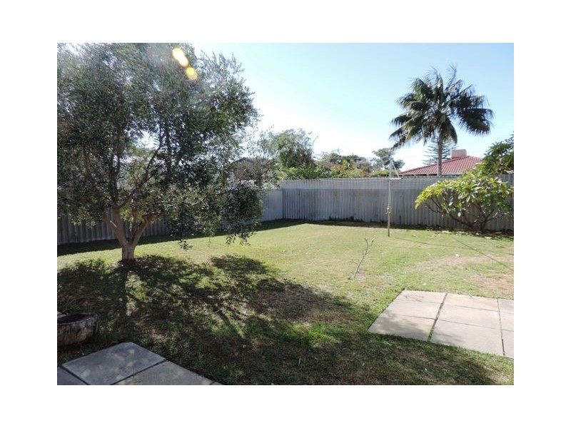 12 Pictor Court, Rockingham WA 6168
