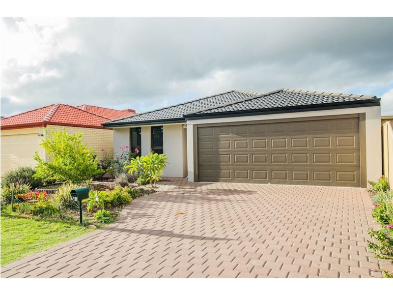2/118 Amherst Road, Canning Vale WA 6155