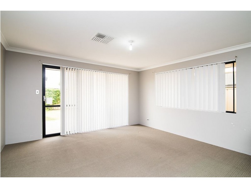 2/118 Amherst Road, Canning Vale WA 6155