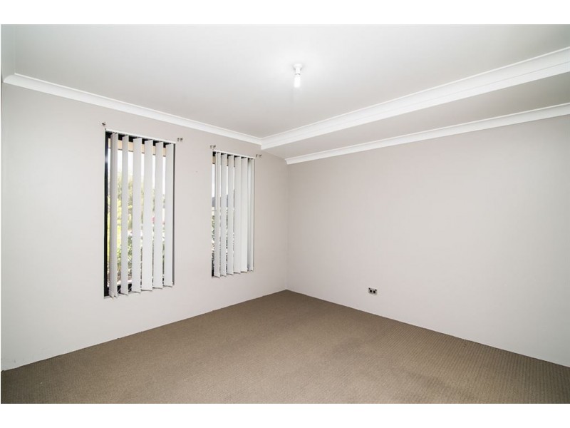 2/118 Amherst Road, Canning Vale WA 6155