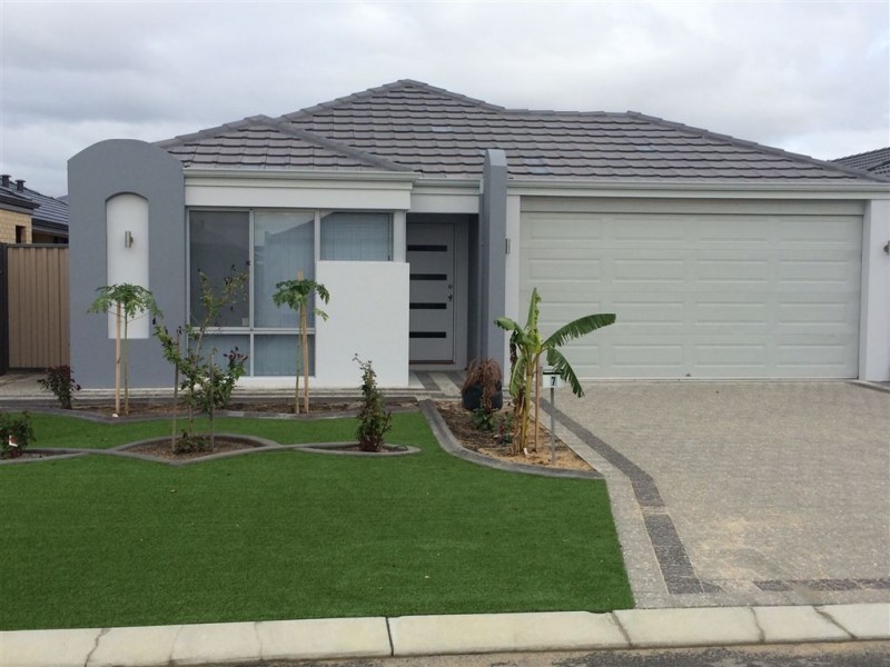 7 Hopkins Court, Southern River WA 6110