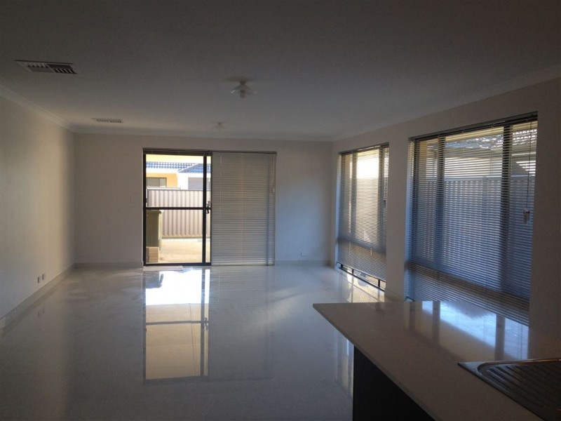 100 Riva Entrance, Piara Waters WA 6112