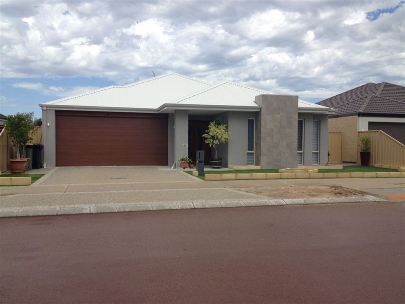 19 Laggan Road, Canning Vale WA 6155