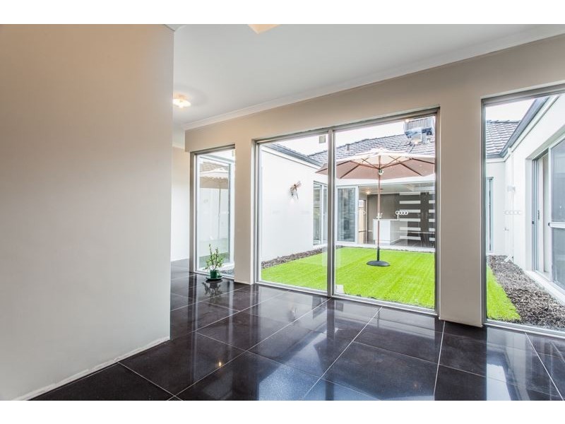 12 Turtledove Road, Harrisdale WA 6112