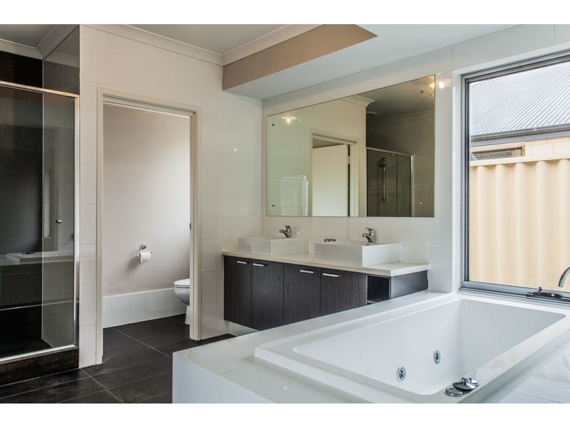 12 Turtledove Road, Harrisdale WA 6112