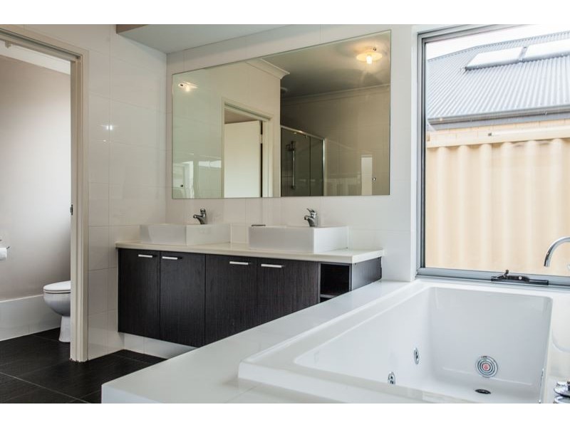 12 Turtledove Road, Harrisdale WA 6112