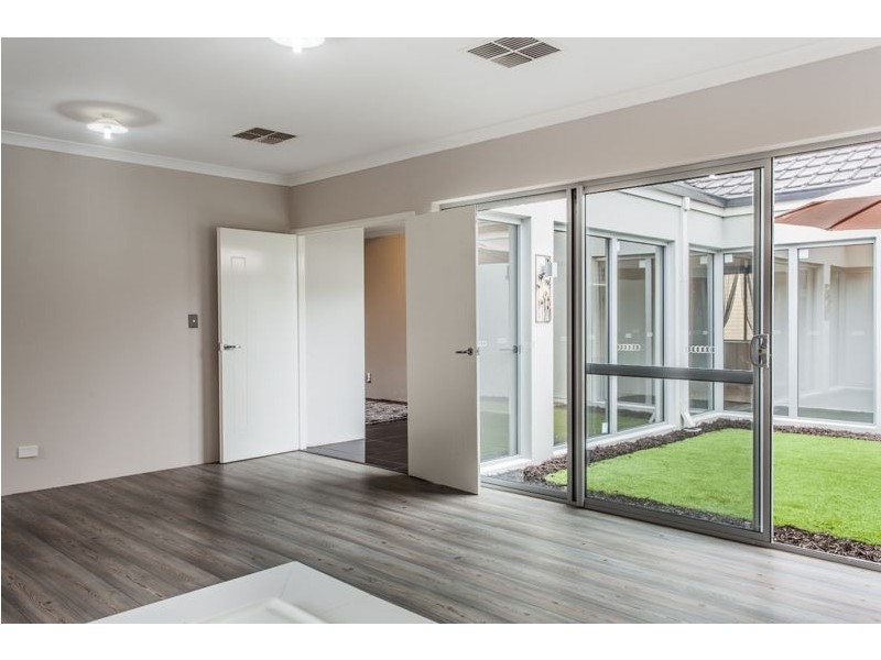 12 Turtledove Road, Harrisdale WA 6112