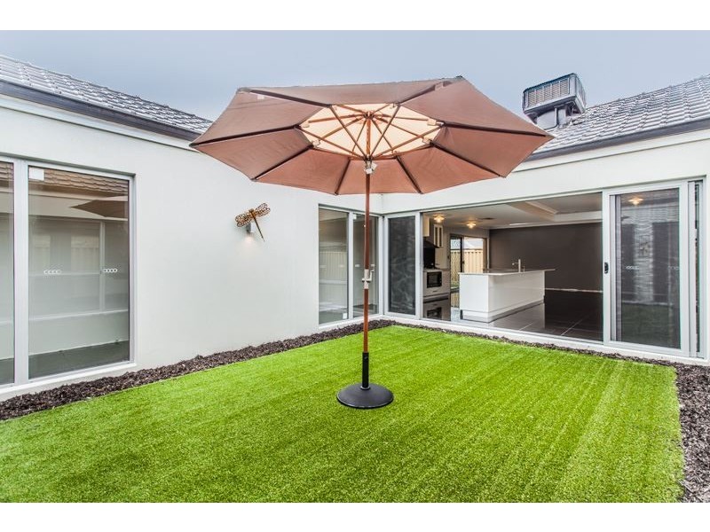 12 Turtledove Road, Harrisdale WA 6112