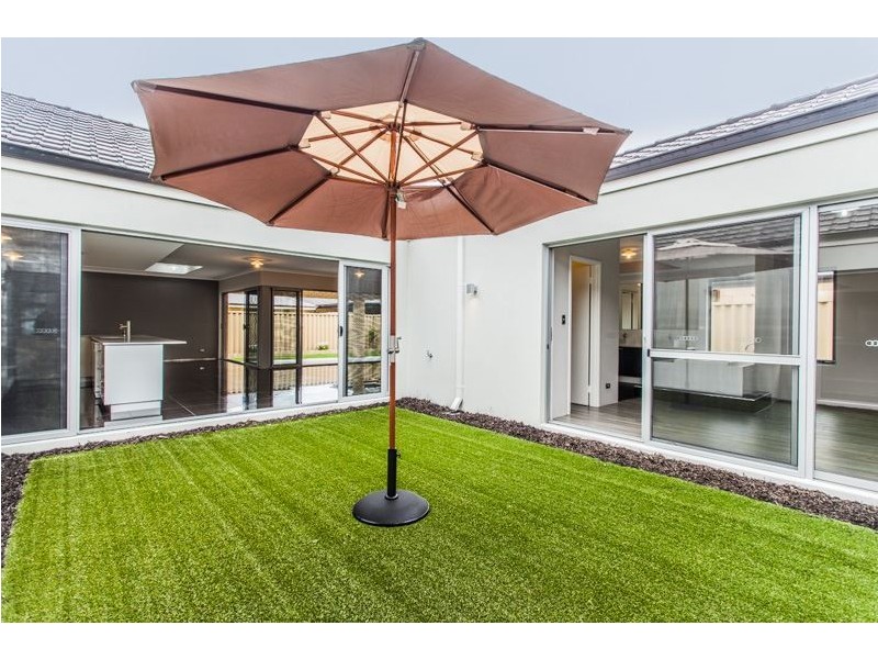 12 Turtledove Road, Harrisdale WA 6112