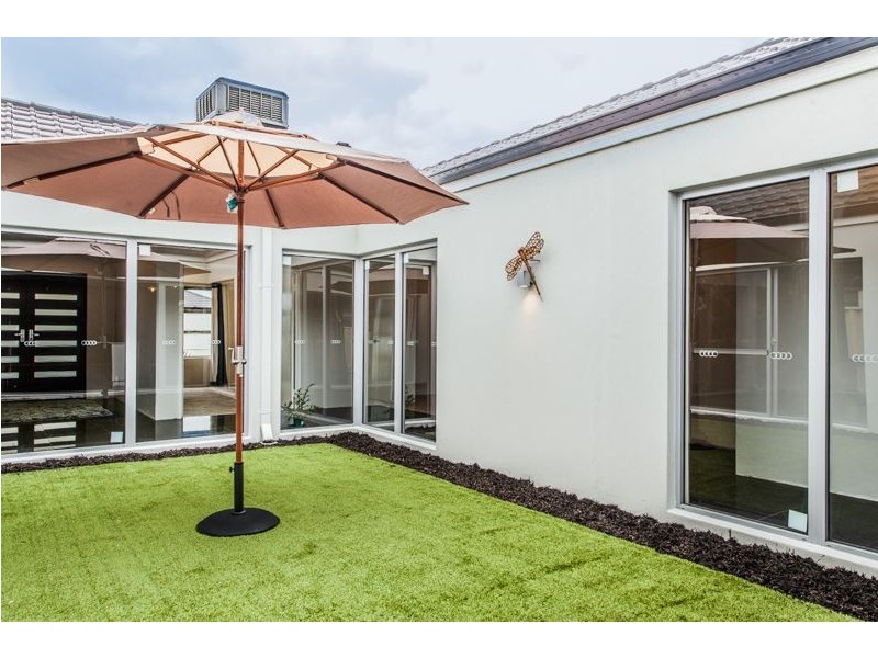 12 Turtledove Road, Harrisdale WA 6112