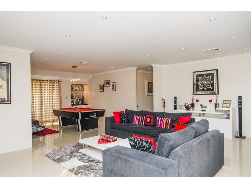 32 Streamside Street, Southern River WA 6110