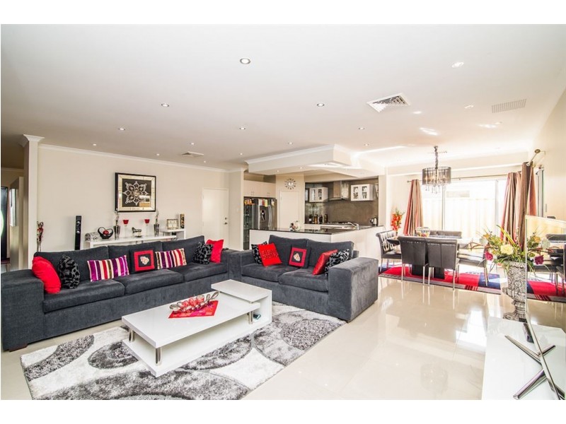 32 Streamside Street, Southern River WA 6110