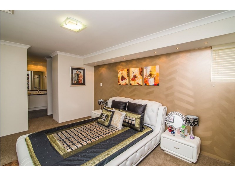 32 Streamside Street, Southern River WA 6110