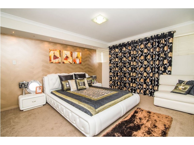 32 Streamside Street, Southern River WA 6110