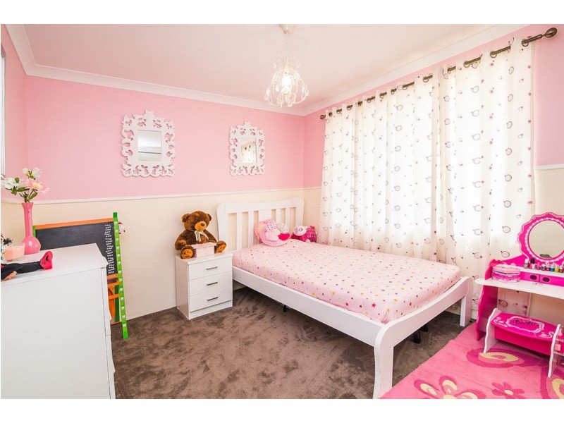 32 Streamside Street, Southern River WA 6110