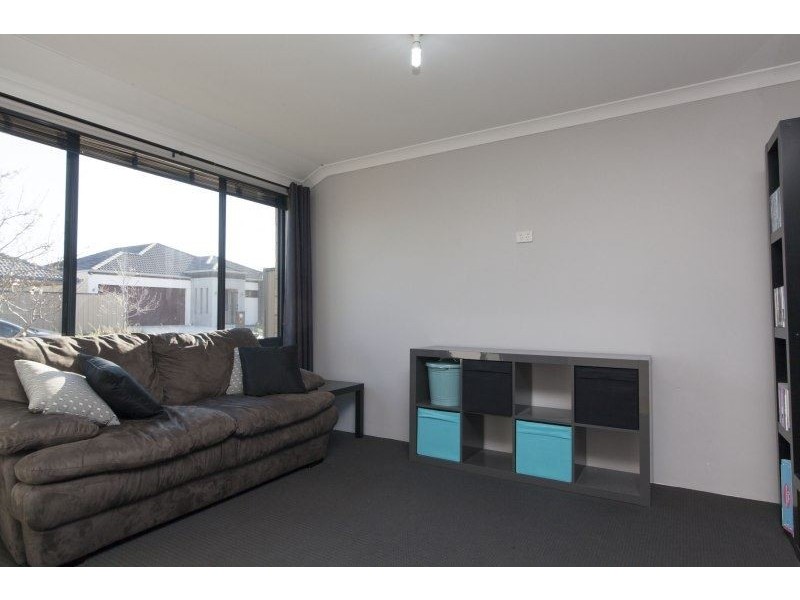 54 Warrilow Loop, Canning Vale WA 6155