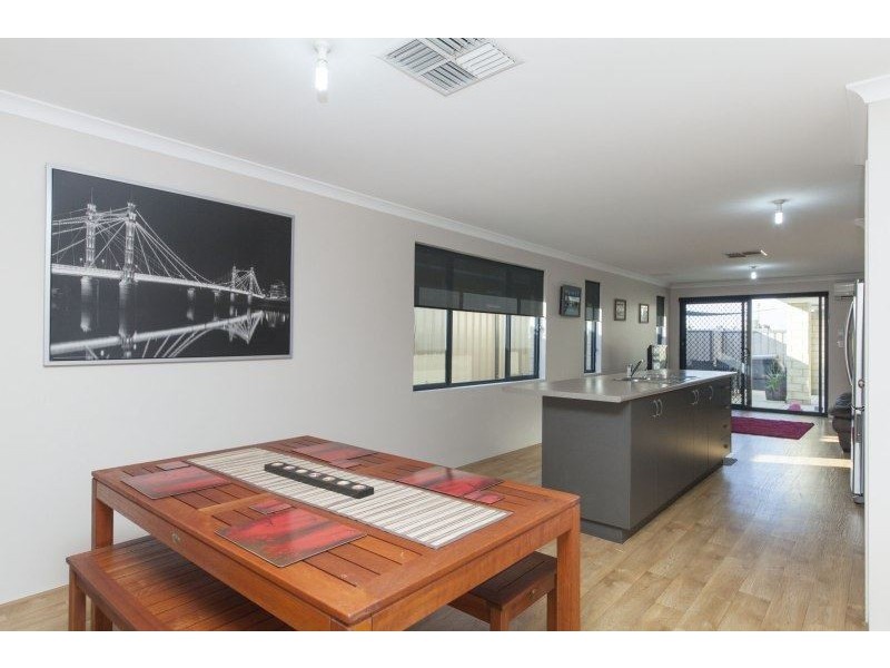 54 Warrilow Loop, Canning Vale WA 6155