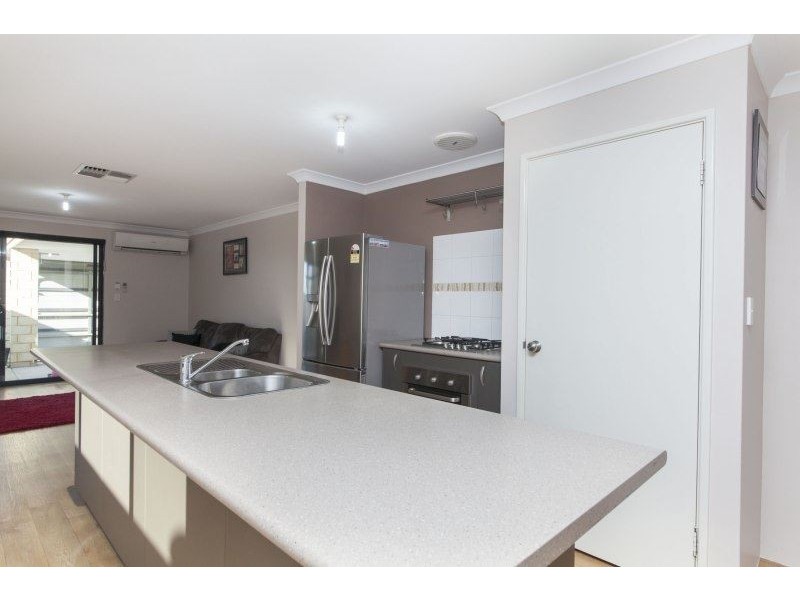 54 Warrilow Loop, Canning Vale WA 6155