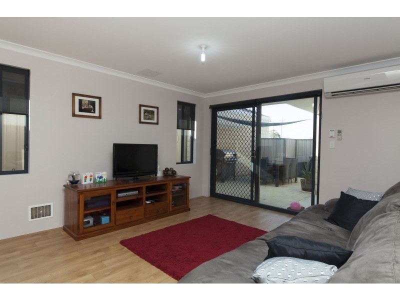 54 Warrilow Loop, Canning Vale WA 6155