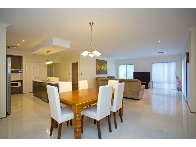 28 Splendid Gardens, Harrisdale WA 6112