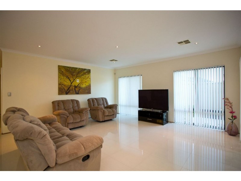 28 Splendid Gardens, Harrisdale WA 6112