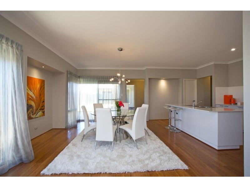 13 Erlon Way, Harrisdale WA 6112