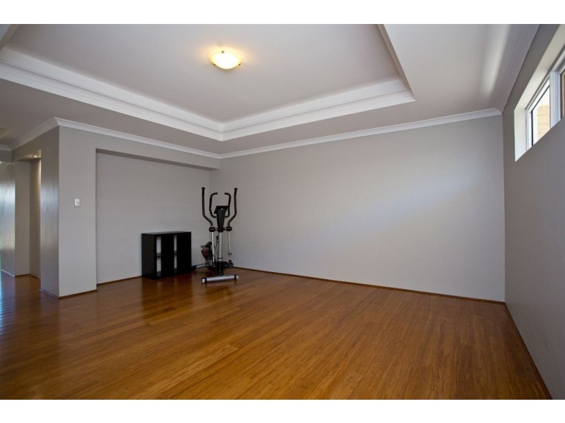 13 Erlon Way, Harrisdale WA 6112