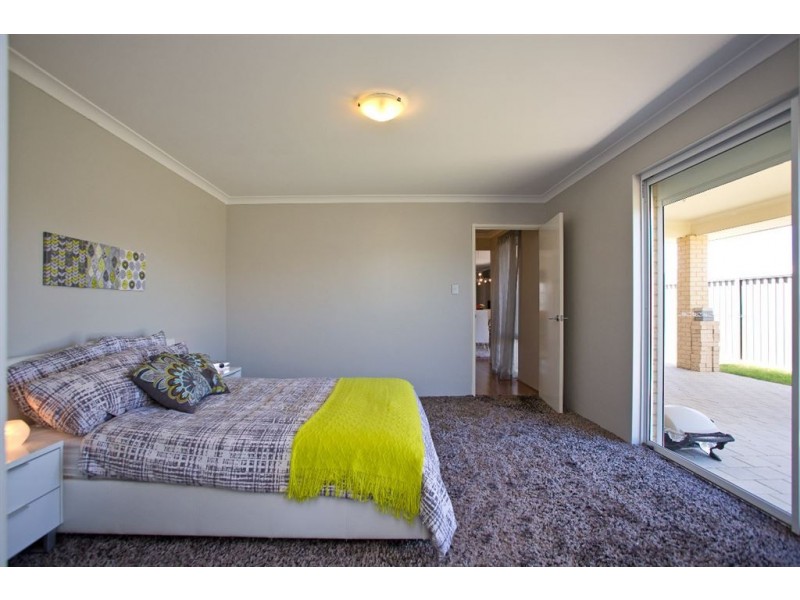 13 Erlon Way, Harrisdale WA 6112