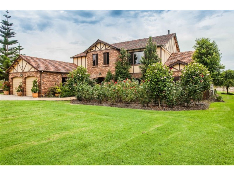 981 Anketell Road, Oakford WA 6121