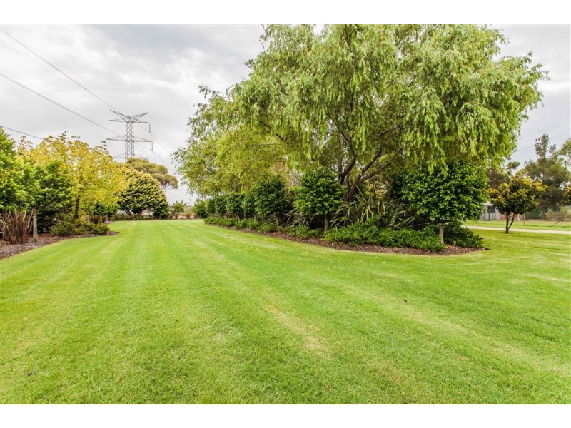 981 Anketell Road, Oakford WA 6121