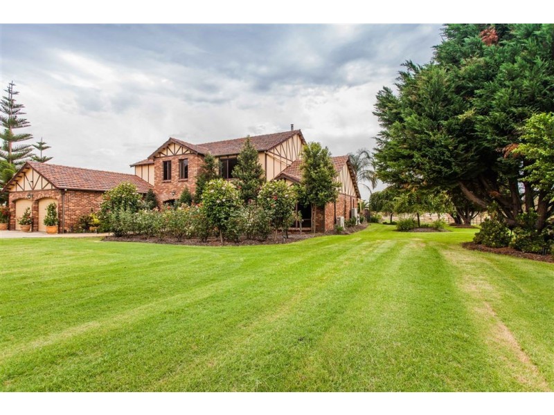 981 Anketell Road, Oakford WA 6121