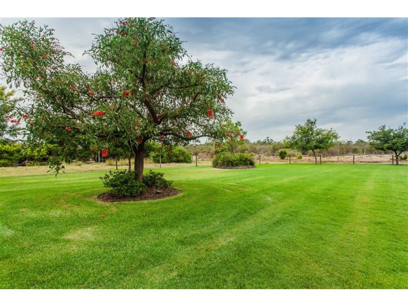 981 Anketell Road, Oakford WA 6121