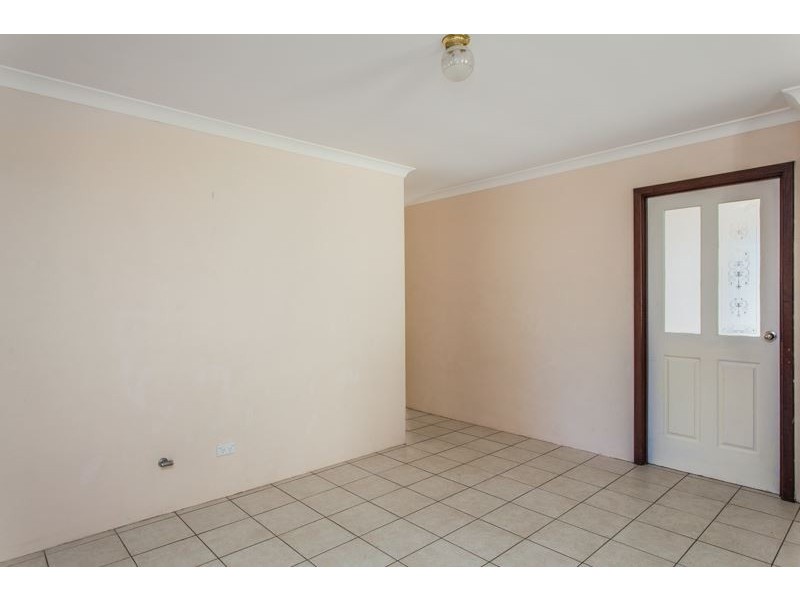 70 Riverside Lane, Seville Grove WA 6112