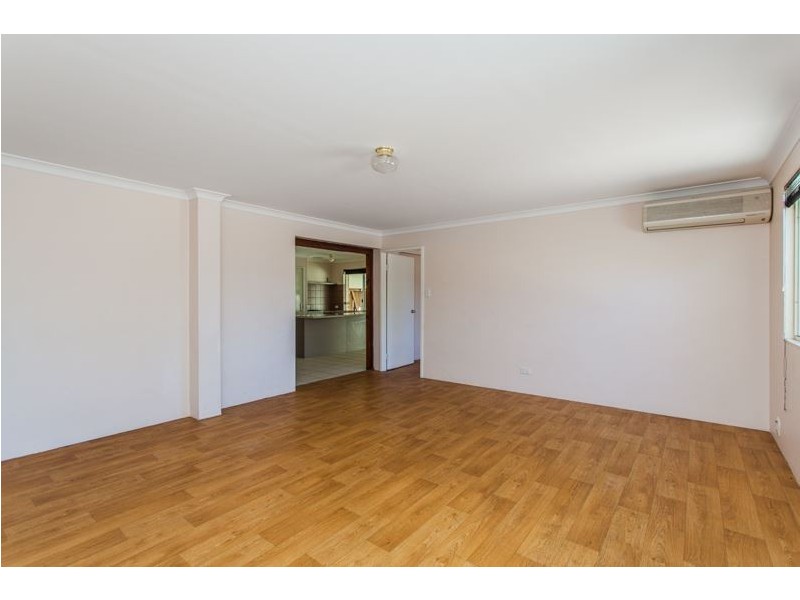 70 Riverside Lane, Seville Grove WA 6112