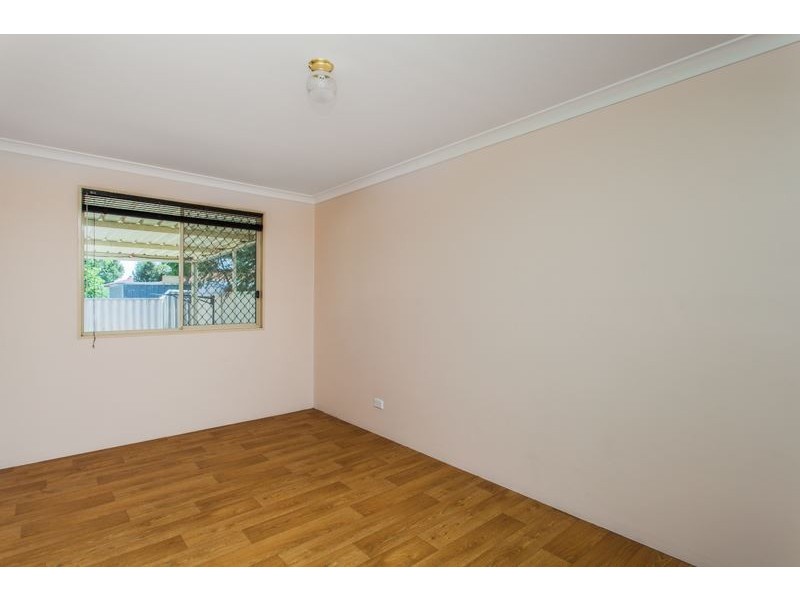 70 Riverside Lane, Seville Grove WA 6112