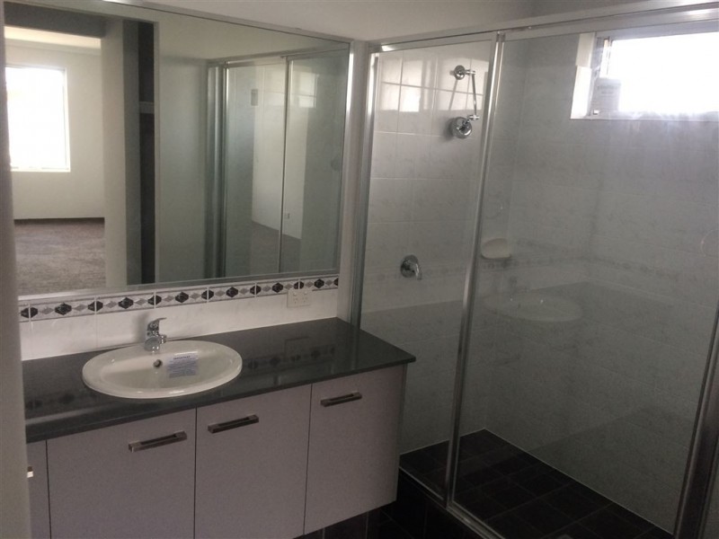 19 Blackfriars Meander, Piara Waters WA 6112