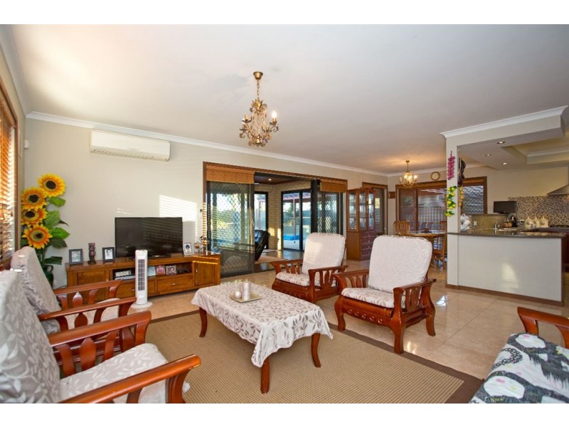 2 Westville Mews, Piara Waters WA 6112