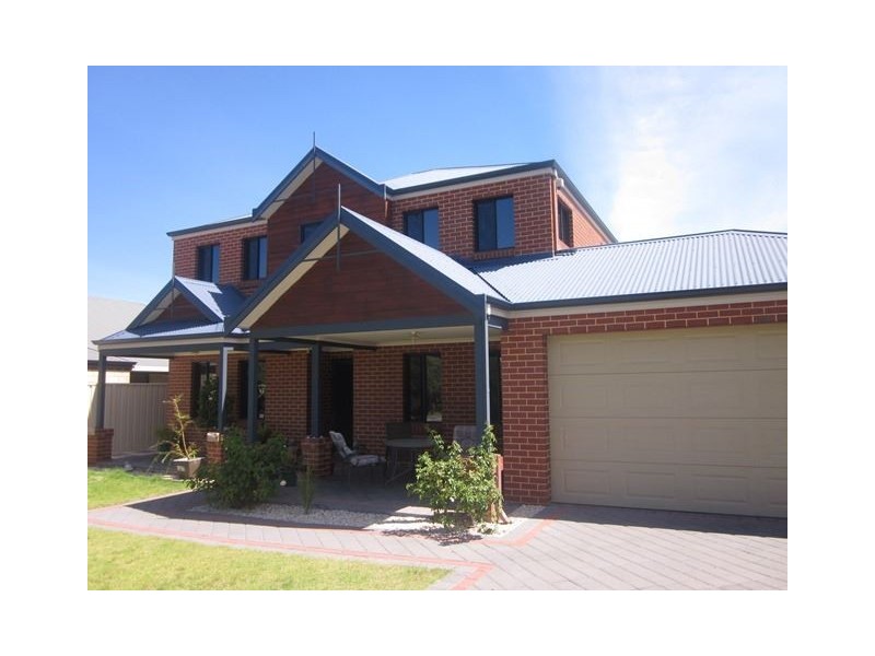 63 Waterperry Drive, Canning Vale WA 6155